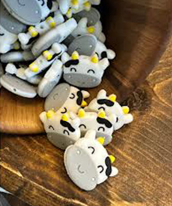 Cute pink nose / grey nose Cow Silicone Beads, Pink/Grey Cow Silicone Beads, Cow shape Loose Bead, Jewelry Making, DIY Keychain Beaded