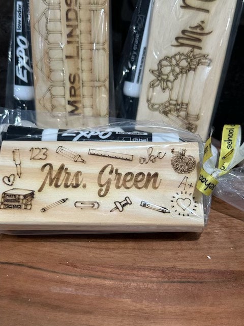 Personalized Whiteboard or Chalkboard Eraser with Expo Marker Gift Set, Eraser Gift, Teacher Appreciation Gift, Gift for Teachers /