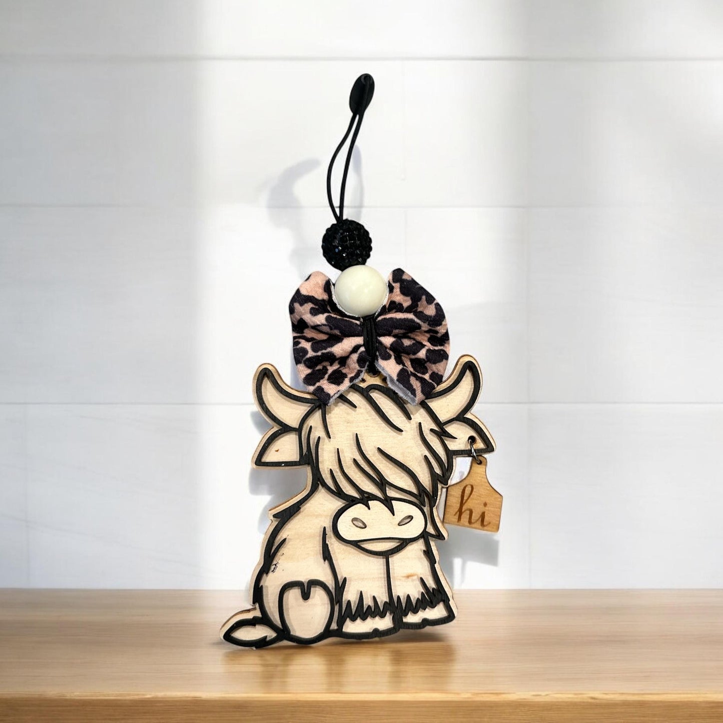 Highland cow Infused Car Charm, Highland cow Smelly Charm, Scented Infused, Wooden Scented Charm, Cute Cow with bow Wooden Car Charm