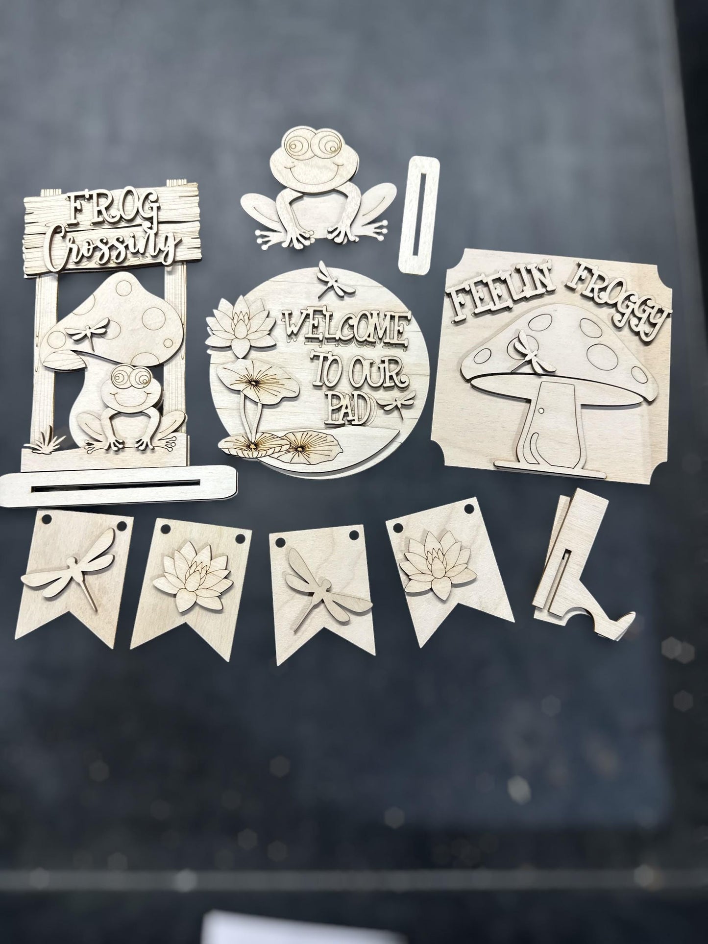 DIY Frog & Mushroom Tiered Tray: Unfinished Wood Farmhouse Decor