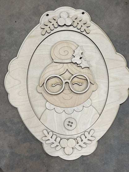 DIY Mrs Claus with Frame Door Hanger