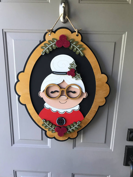 DIY Mrs Claus with Frame Door Hanger