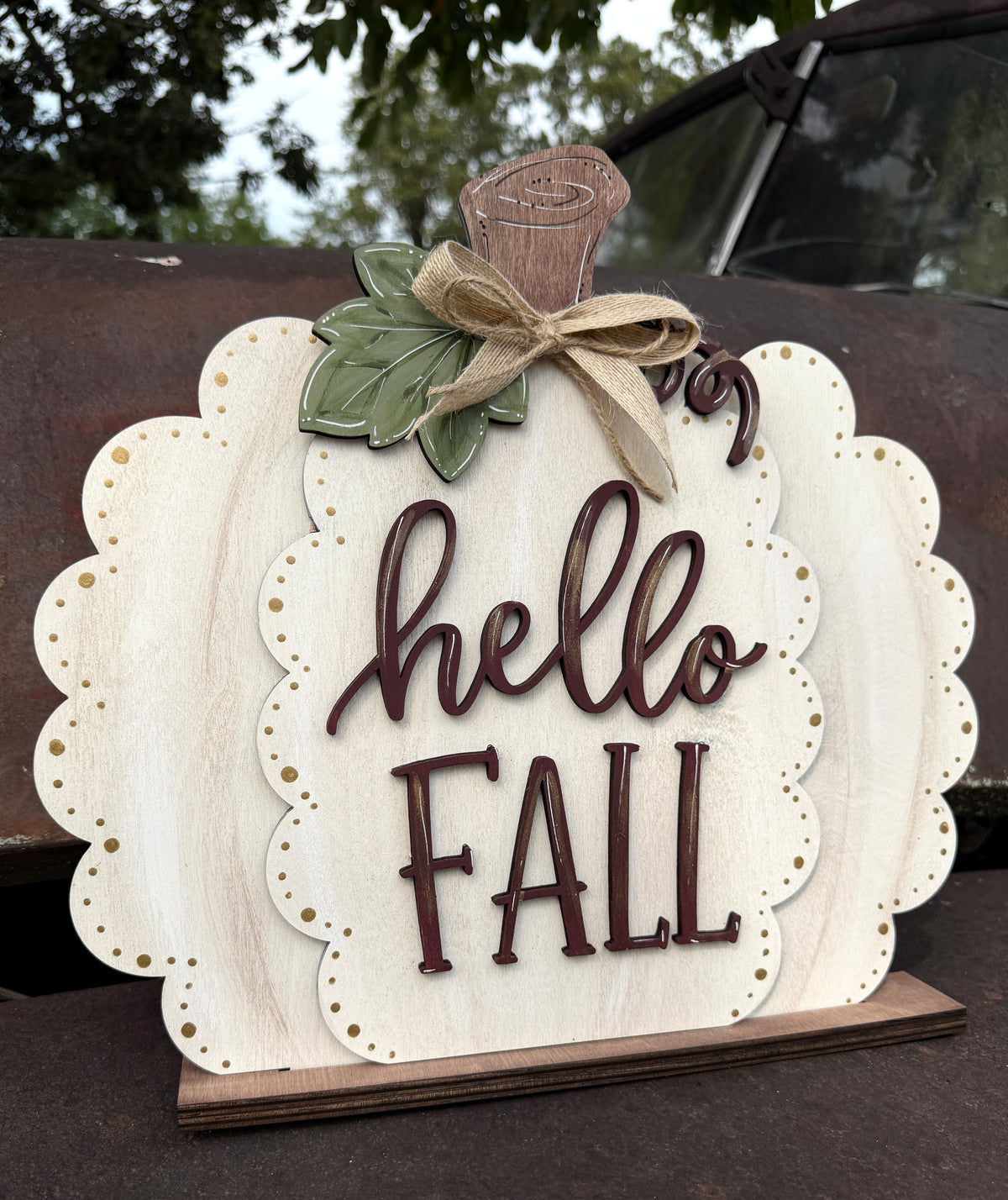 DIY Hello Fall Shelf Sitter, Scalloped Pumpkin