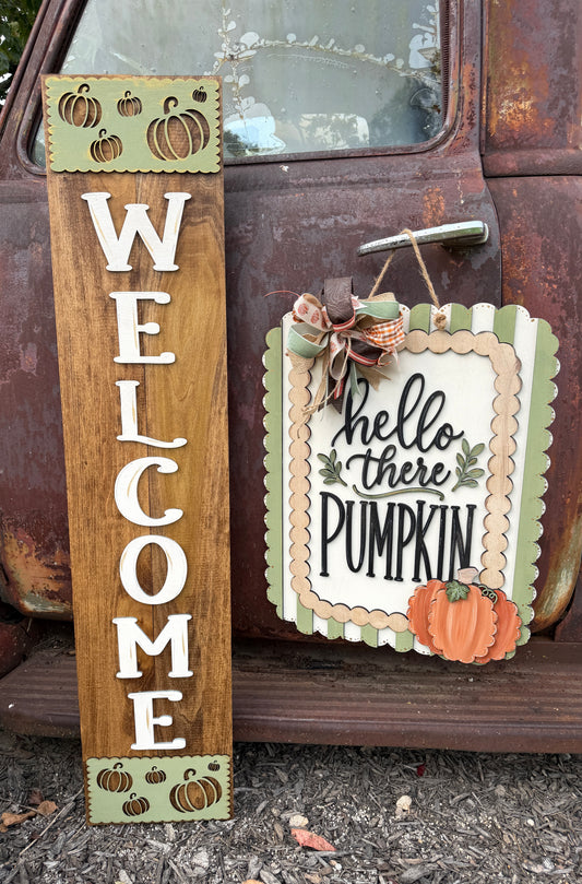 DIY Welcome Fall Pumpkin Porch Leaner