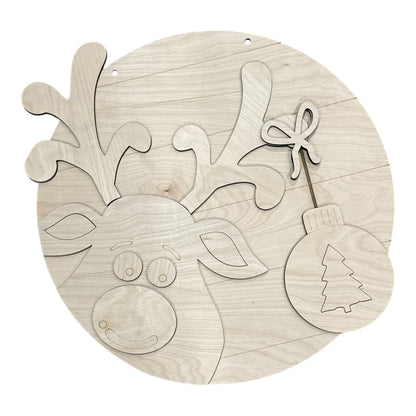 Reindeer with Hanging Ball Door Hanger
