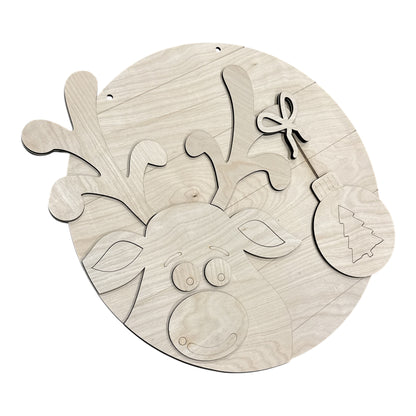 Reindeer with Hanging Ball Door Hanger