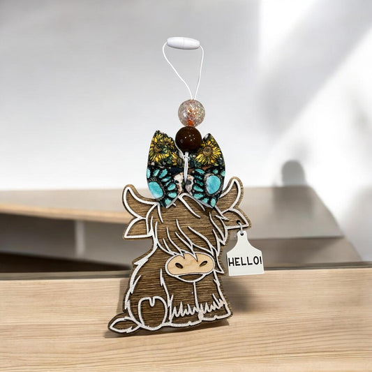 Highland cow Infused Car Charm, Highland cow Smelly Charm, Scented Infused, Wooden Scented Charm, Cute Cow with bow Wooden Car Charm