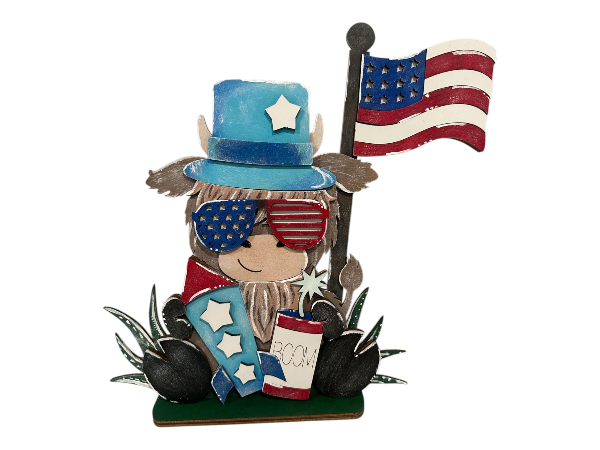 Patriotic Highland Cow Shelf Sitter: 4th of July Farmhouse Decor