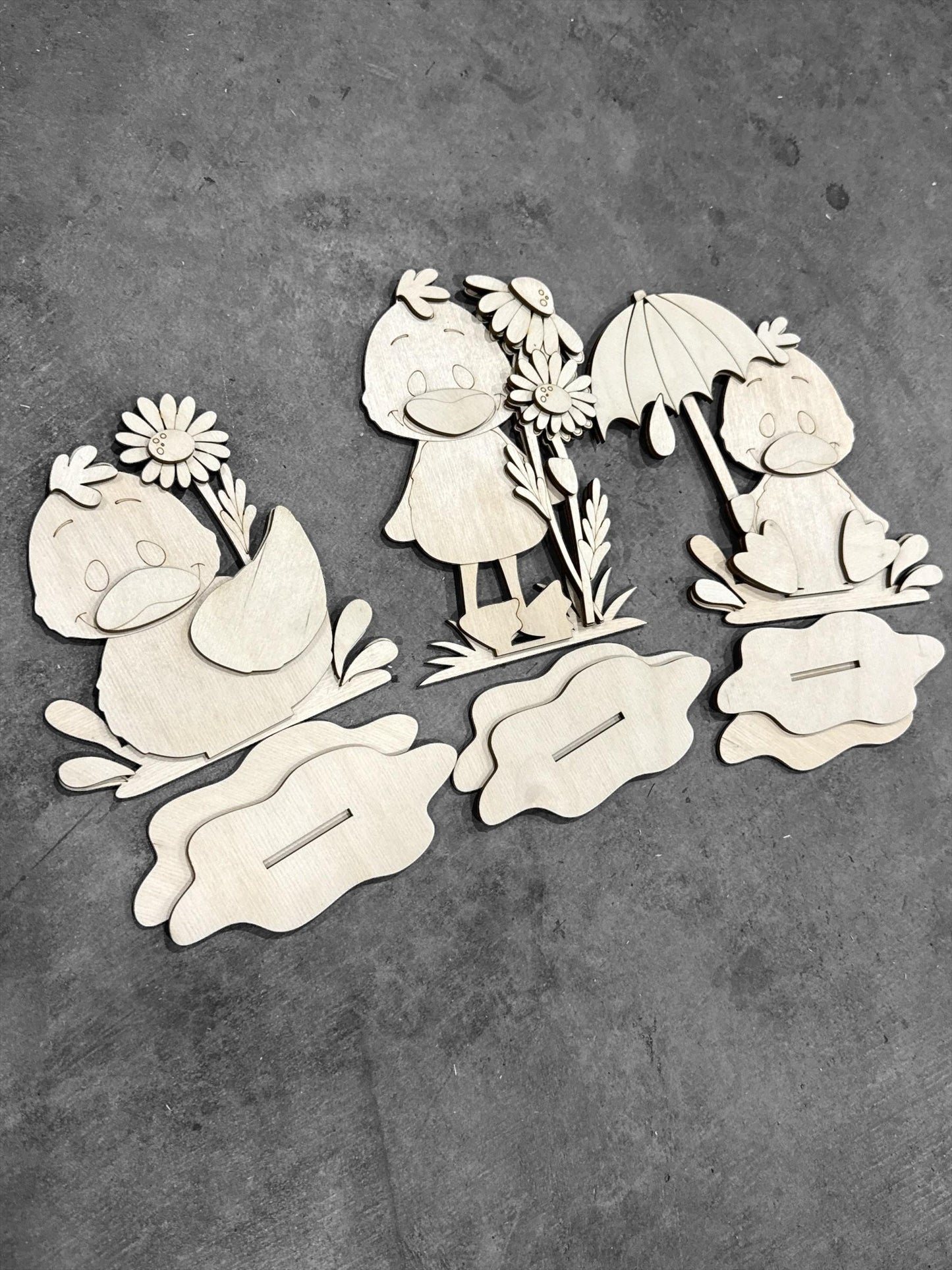 DIY Spring Daisy Duck Shelf Sitter, Kids, Shelf Sitters, Duck Spring, Crafting, Unfinished Wood, Umbrella, Spring Duck, Flower, Cute Duck