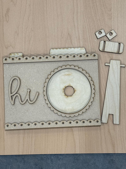 DIY Retro Interchangeable Camera 3" Round Sign Shelf Sitter (Unfinished), Camera Seasonal Rounds Holder