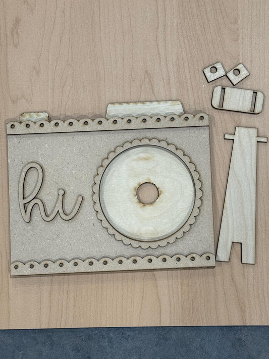 DIY Retro Interchangeable Camera 3" Round Sign Shelf Sitter (Unfinished), Camera Seasonal Rounds Holder