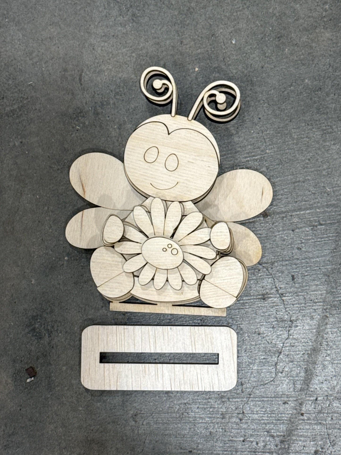 DIY Standing Bees, Standing Bees with Daisies, Daisy Bee Blanks, Bee Blanks, Bee and Daisy Tiered Tray Pieces, Choose Bee, Singles