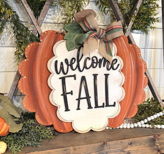 DIY Welcome Fall Scalloped Door Hanger