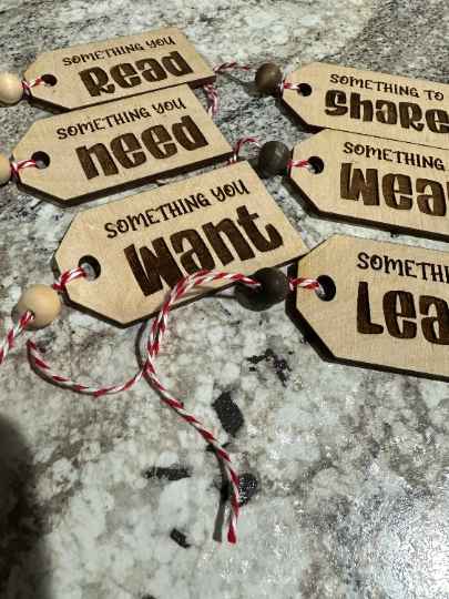 Personalized  Present Tags / Wooden Name Tags / Kids Christmas Tags / Want wear need read / Present Tags